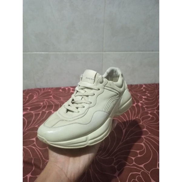 sepatu gucci rhyton ivory