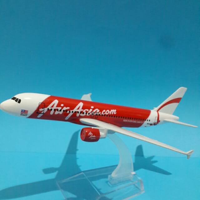 Miniatur diecast pesawat AIR ASIA.COM 9M-AHR