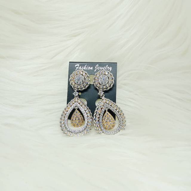 Anting zirconia