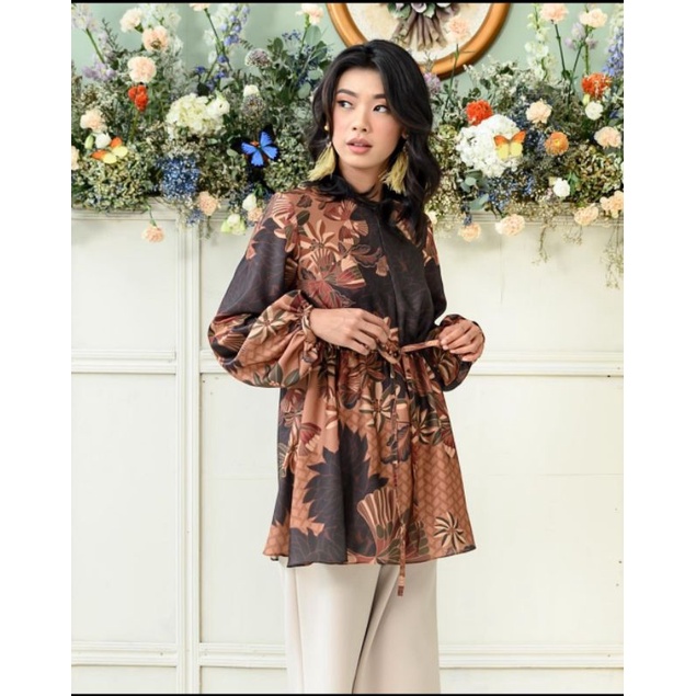 NEW CLAIRE BLOUSE COLOR BURNT CINNAMON SIZE L BY WEARING KLAMBY ORIGINAL WITH BOX