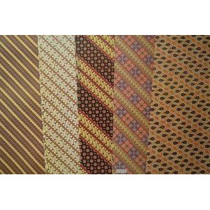 

Kertas Kado Batik
