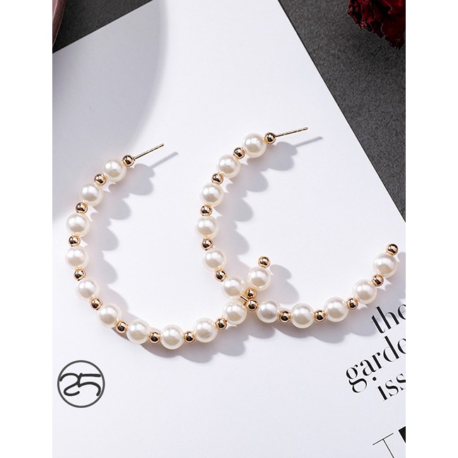 LRC Anting Hoops Fashion Gold Color+white Pearl Decorated Earrings