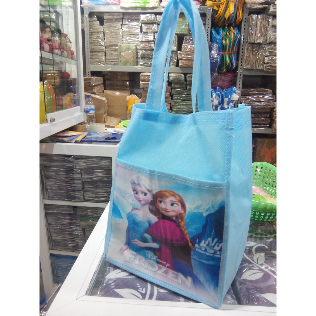 

TAS KAIN FURING FINIL KARAKTER DINEY 12 PCS