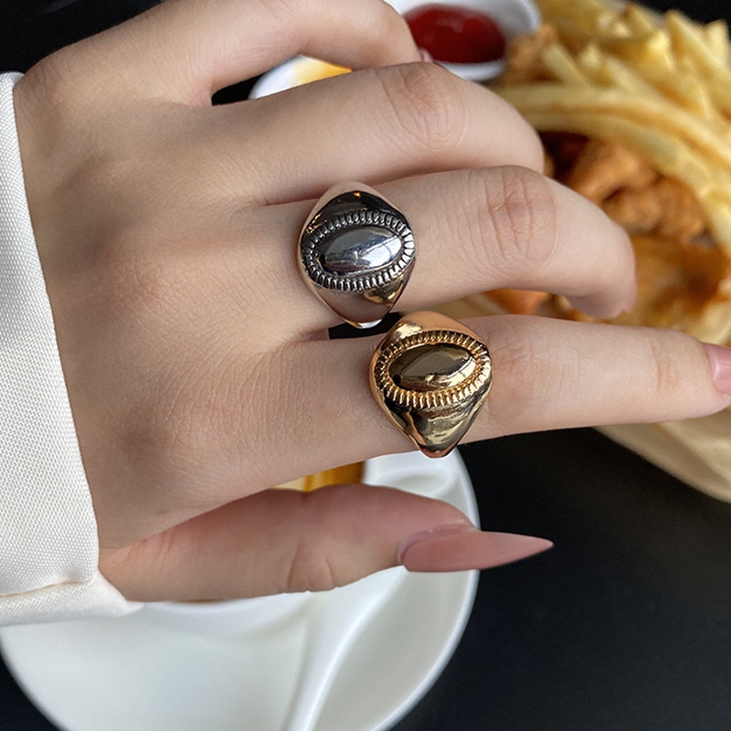 Cincin Model Terbuka adjustable Bentuk oval Warna Emas Gaya Eropa Amerika Untuk Wanita