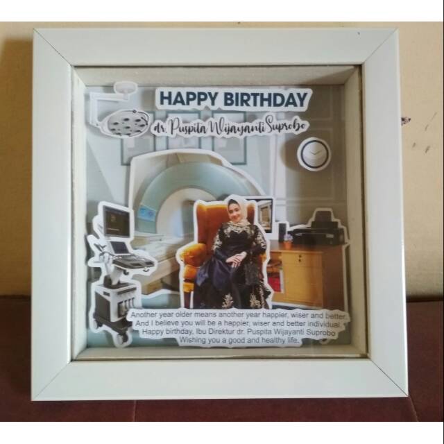 

KADO UNIK ULANG TAHUN SCRAPFRAME UKURAN 20X20 TEMA DOKTER