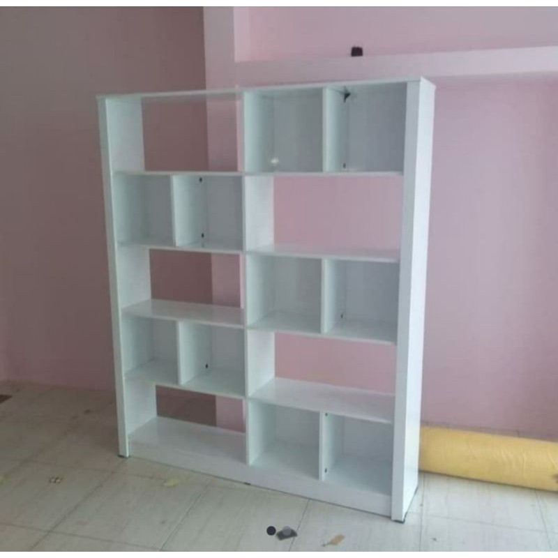 RAK BUKU LEMARI BUKU SEKAT RUANGAN LEMARI HIAS PUTIH GLOSSY
