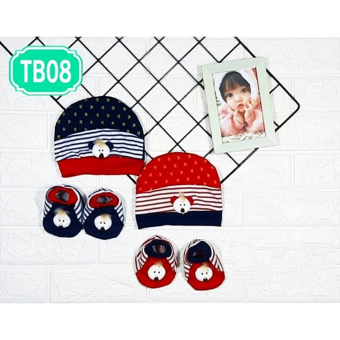 Set Topi Plus Kaos Kaki Salur Boneka Little Toosie Mulai Newborn