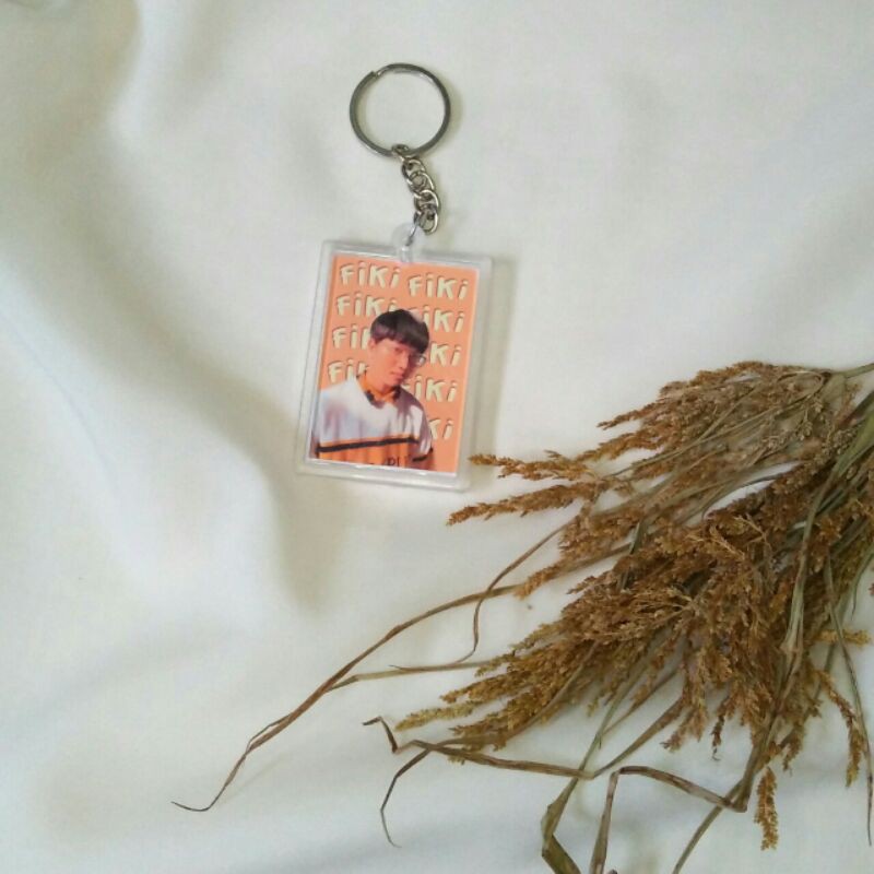 GANTUNGAN KUNCI ACRYLIC EDISI UN1TY/SPORTIFY KEYCHAIN ACRYLIC (BACA DESKRIPSI)