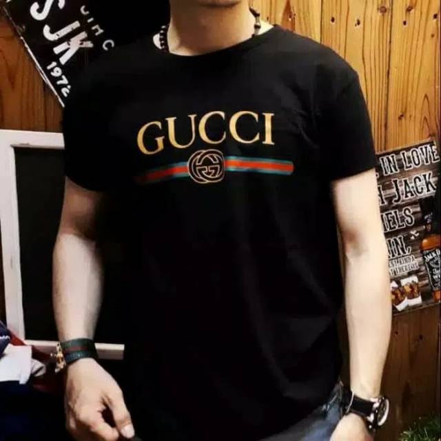  BAJU  KAOS  PRIA COWOK MOTIF TERBARU GUCCI  BLACK WHITE 