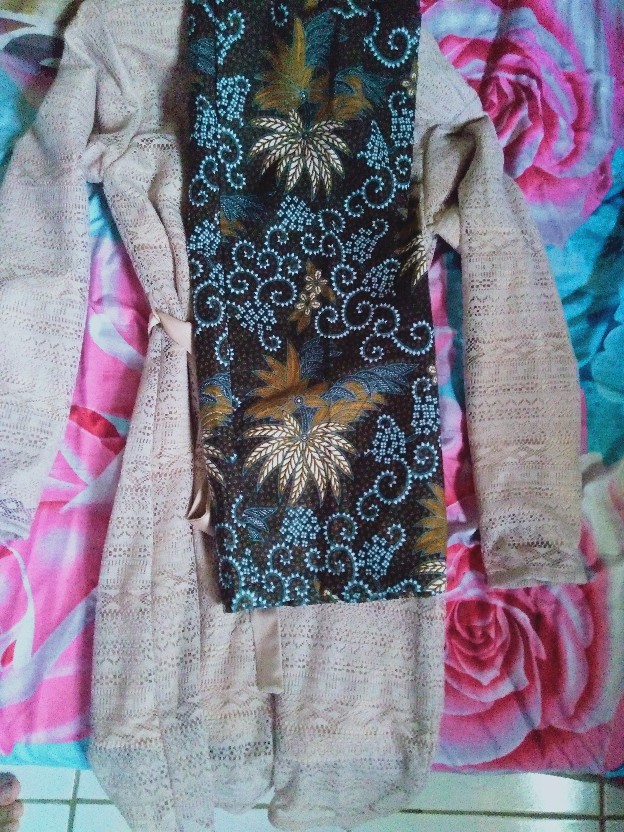 Set Batik Couple Muthia Brown (kemeja, Rok Span, Dan Kebaya Free Slendang)