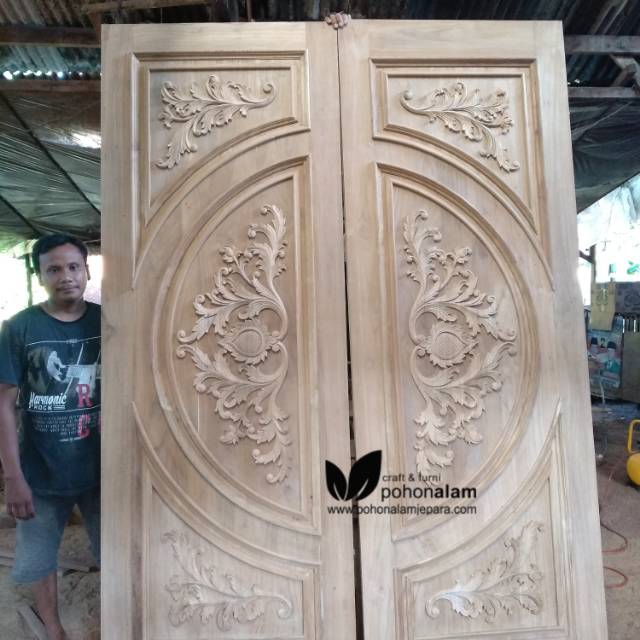 Pintu ukir kayu jati