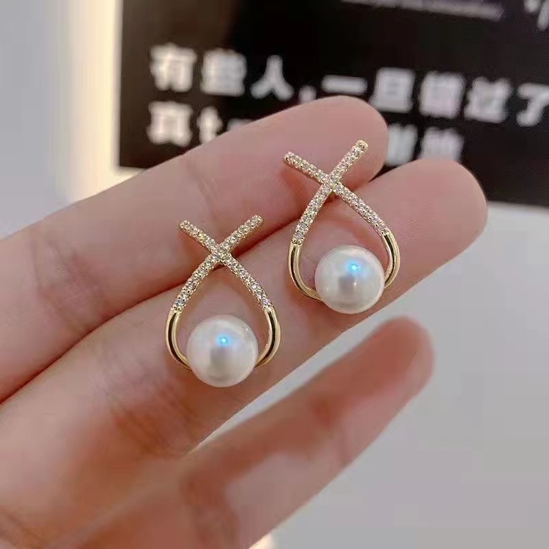 IFYOU Anting Stud Desain Salib Aksen Mutiara Warna Silver Untuk Wanita