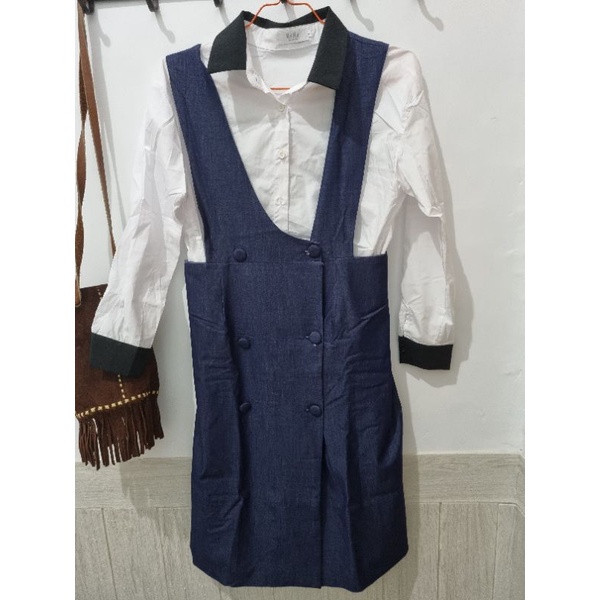 Set Baju Putih dan Rompi Rok