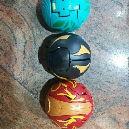 ➬ MAINAN BAKUGAN (BESAR) BIG BAKUGAN ♧