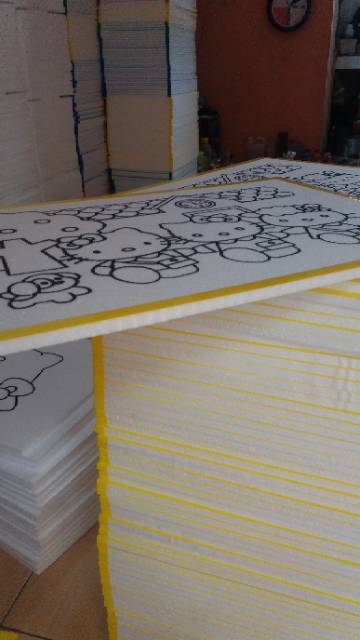 

YUH Sturofoam lukis ada list ukuran 33x50x1cm ISI 50 LEMBAR