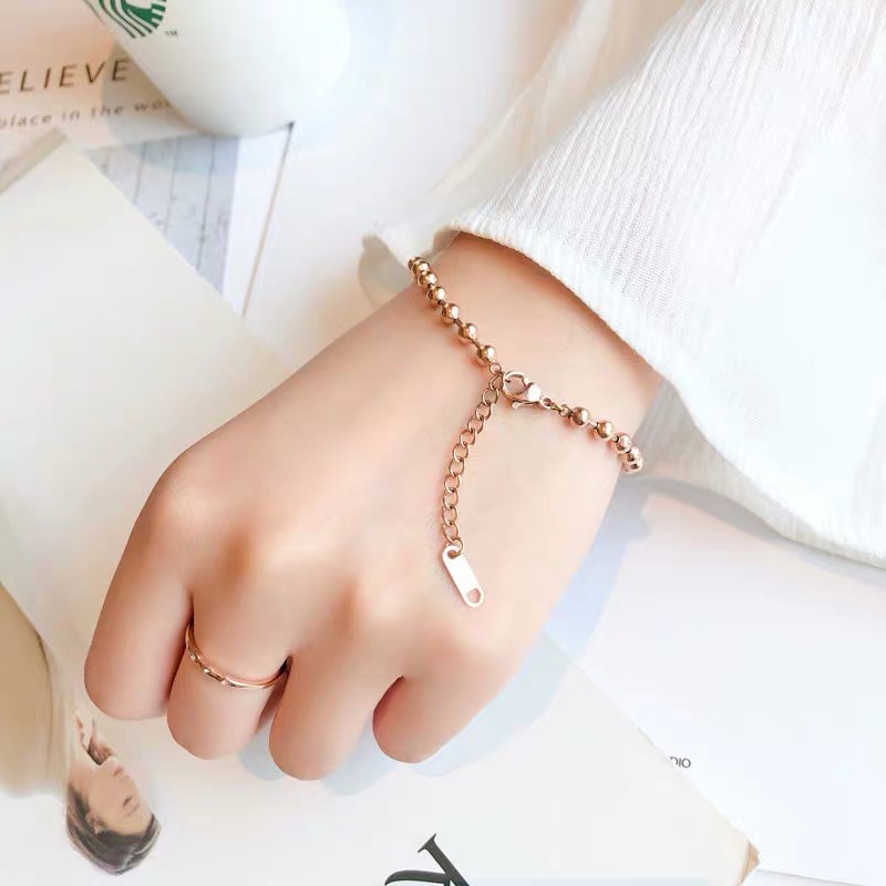 Gelang Beruntung Semanggi Empat Daun Perempuan Baja Titanium Berlapis Rose Gold Gelang Manik Bulat Sederhana Berkelas All-match Gelang Gaya Keren