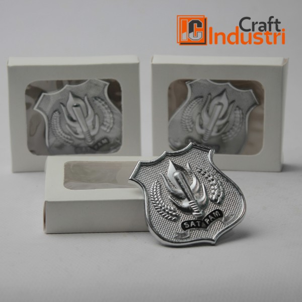 Lencana Pin Kewenangan Satpam Security Silver Besar Atribut Satpam Security