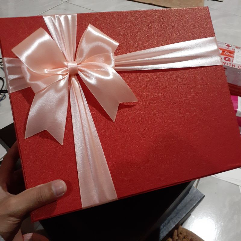 HARDBOX GIFTBOX MERAH KOTAK KADO Custom Size dan Warna