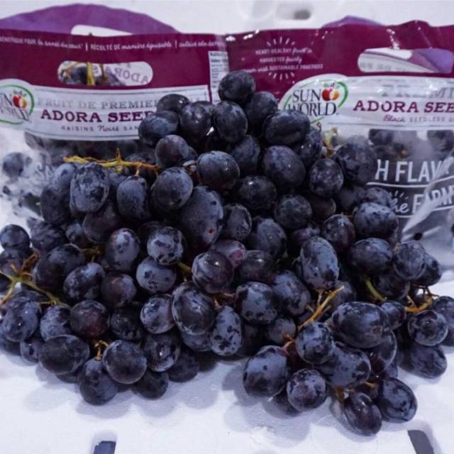 

Anggur Black Sedless 500gr Tanpa Biji