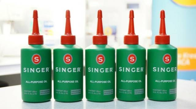 Minyak Pelumas Mesin Jahit merk SINGER Oil isi 80mL