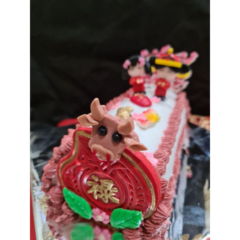 

Sincia Imlek Roll cake