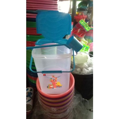 Aquarium Es Buah Gayung/Toples Es Kelapa Ukuran 30 liter Air