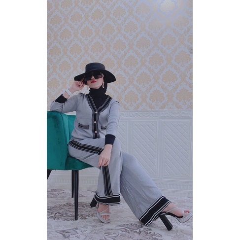 One Set Cardigan Chanel Import Premium