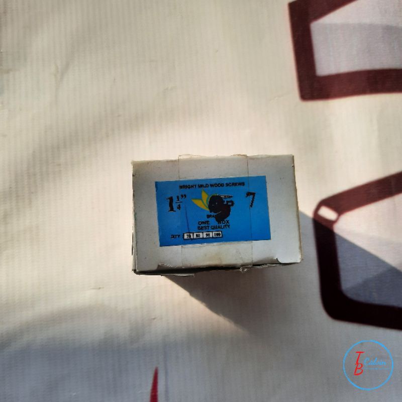 Sekrup Kayu 1 1/4 x 7 inch (3 cm) 1 Dus