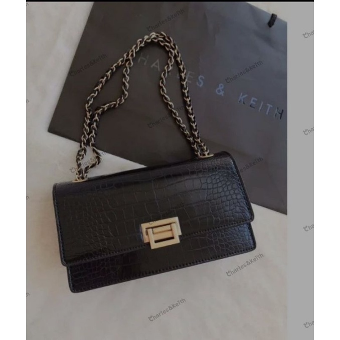Tas Charles and Keith (handle Bag)
