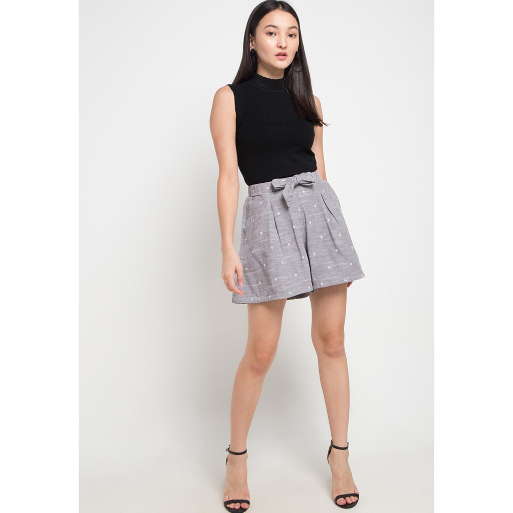  Giordano  Women Mid Rise A Shape Linen Shorts Shopee 