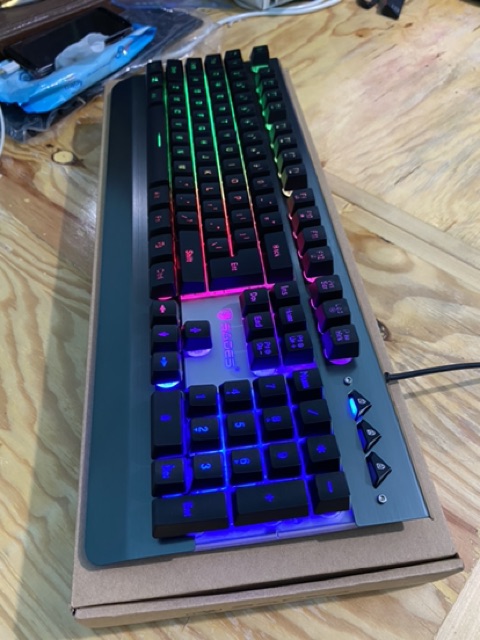 Sades Whisper Fullsize Gaming Keyboard - Waterproof