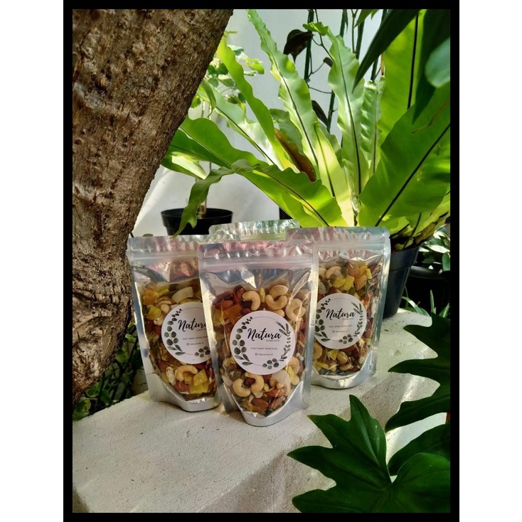 

DISKON TERBATAS !!! MUST BUY!! 2 PACK TRAILMIX PREMIUM DELIGHTS @200GR. SUPERFOOD TERLARIS