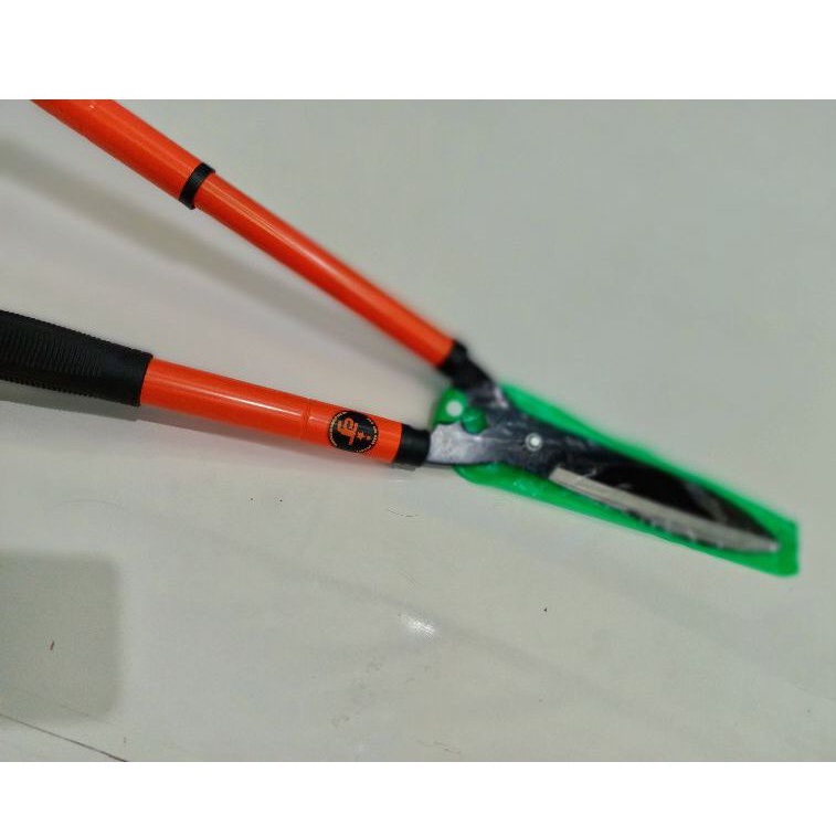 GUNTING RUMPUT BESAR TAJAM GAGANG BESI LAPIS KARET PENGAMAN 2 Varian