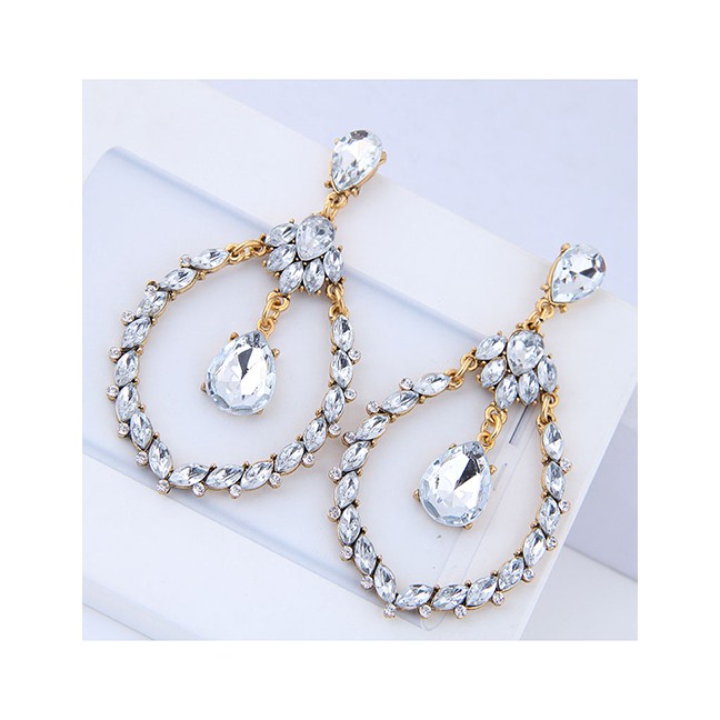 LRC Anting Tusuk Elegant Full Diamond Design Waterdrop Shape Earrings A57057