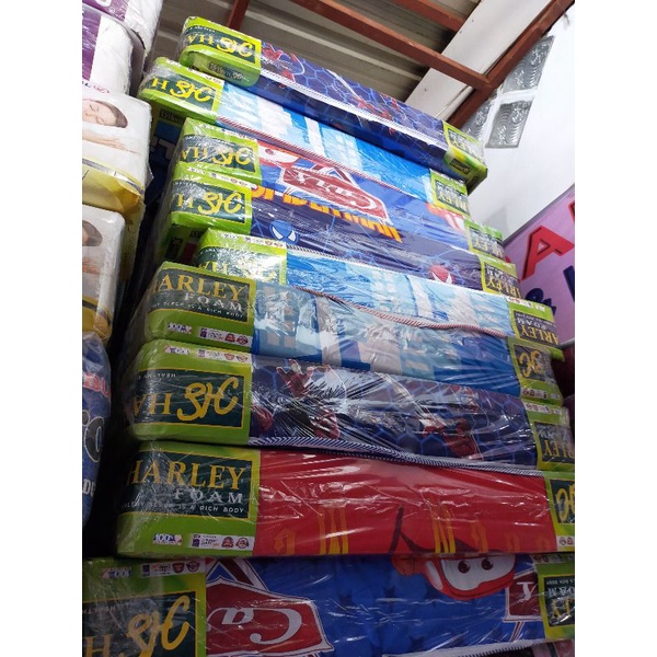 tilam busa 3 kaki karakter