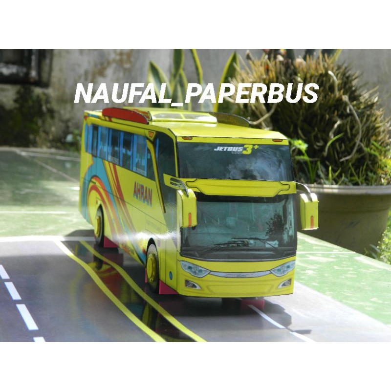 Miniatur papercraft bus skala 30
