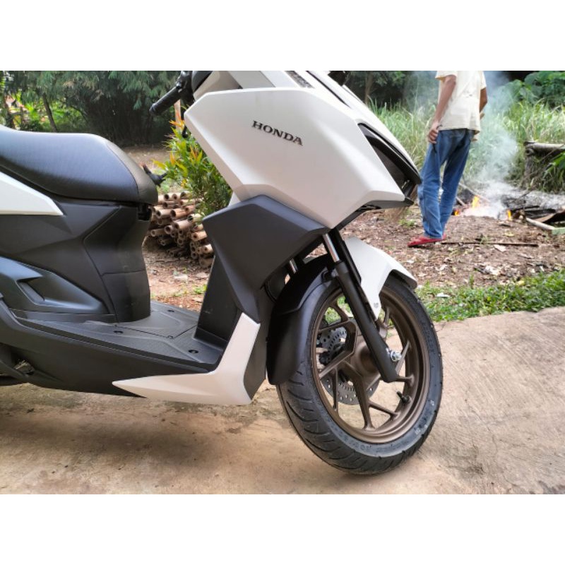 HUGGER HONDA VARIO160 SAMBUNGAN SPAKBOR DEPAN VARIO160 ( FULLSET)