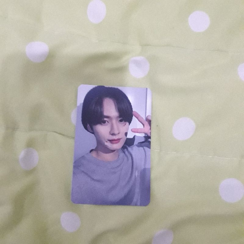 [BOOKED FOR TRADE] PC Lee Know SWID, Mini Photobook Felix