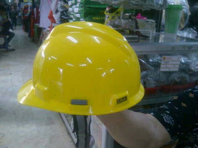 Helm Proyek Kuning