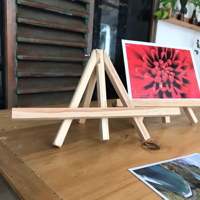 

BALIARTEMEDIA Mini Wooden Easel / Easel Kayu Kecil