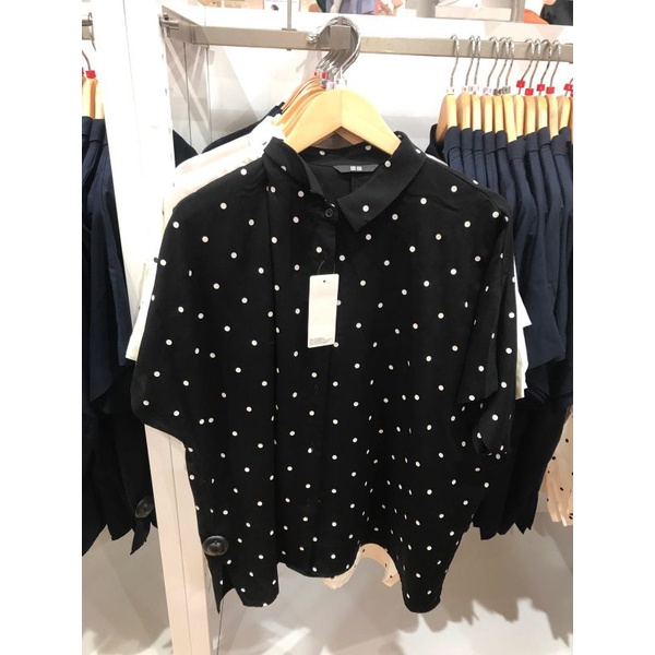 Jastip Kemeja Wanita Lengan Pendek Uniqlo/Kemeja Wanita Uniqlo