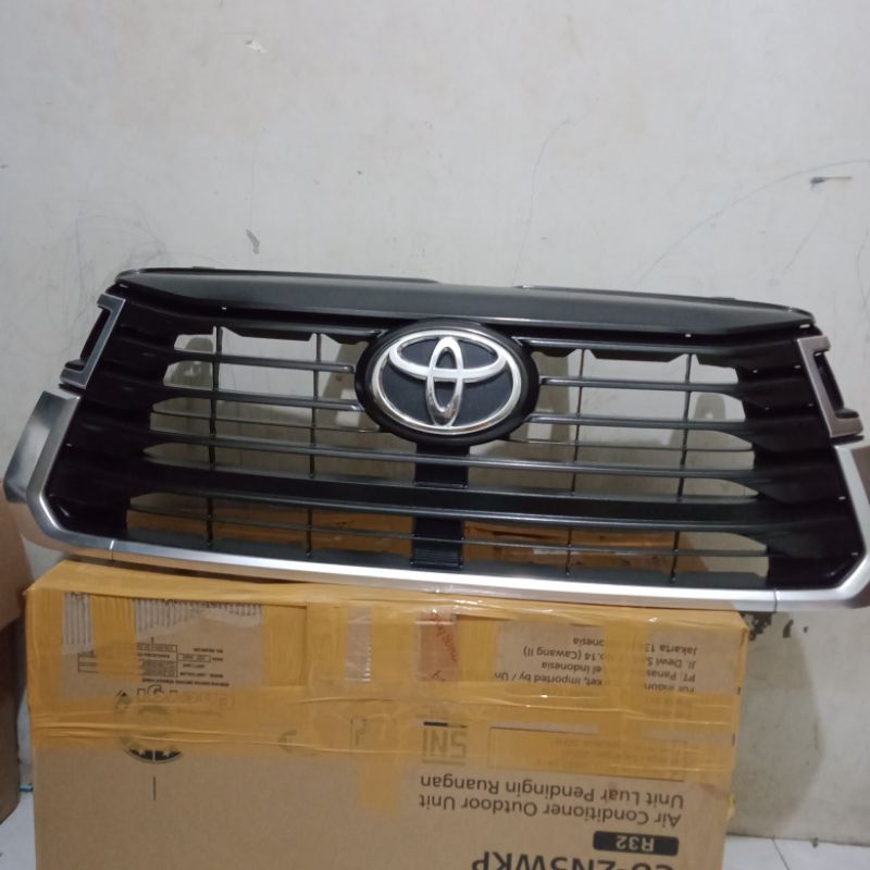 Gril Grill Depan Innova Reborn Facelift 2020 2021 ORIGINAL TOYOTA