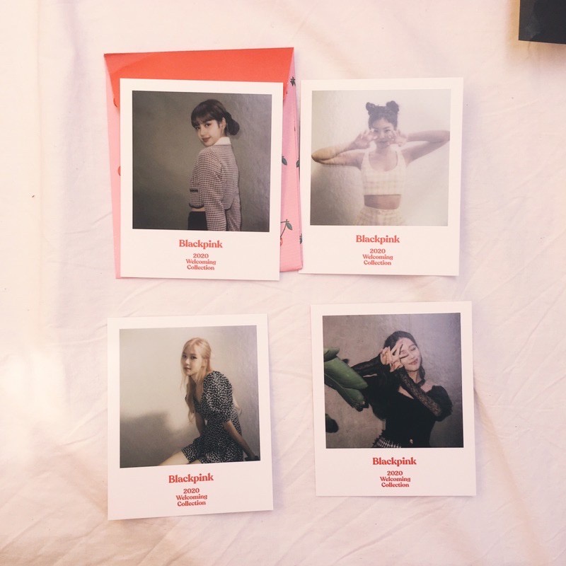 - BLACKPINK 2020 WELCOMING COLLECTION SEASON GREETING SHARING UNSEALED JENNIE LISA ROSE JISOO BLACK 