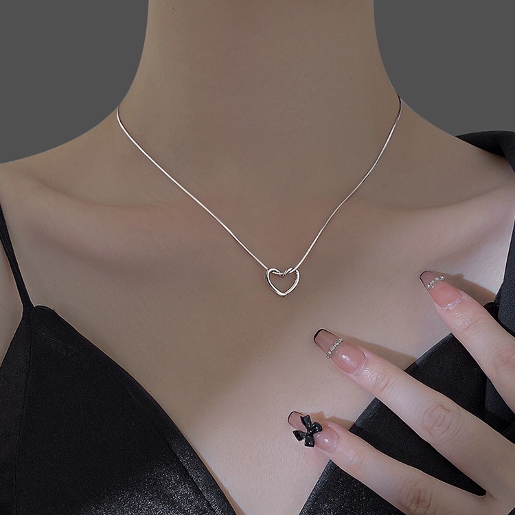 Kalung Bahan Titanium Steel Silver Bentuk Hati Korea Untuk Wanita