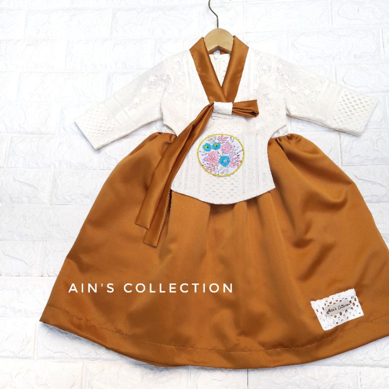Hanbok anak Lily GOLD