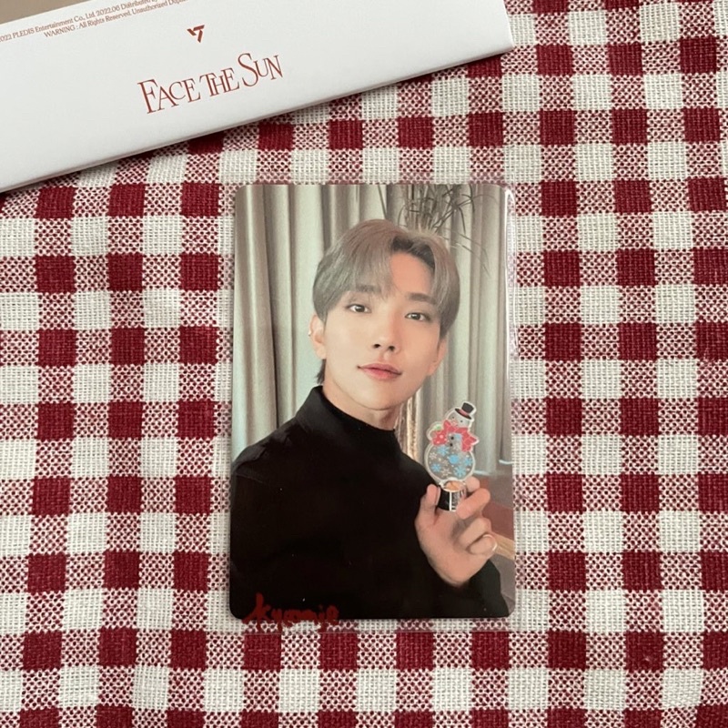 yizhiyu yzy f attacca joshua seventeen photocard