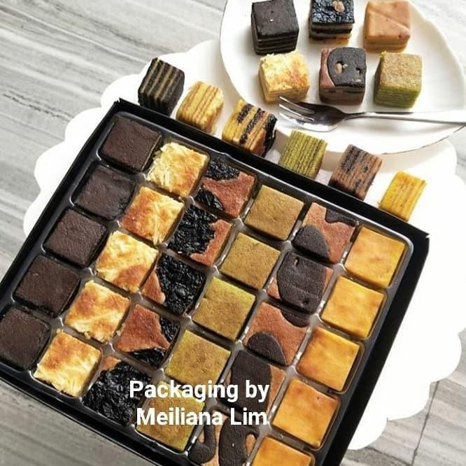 

Dus Box Nastar Sekat Mika, Isi 10 Pcs 062