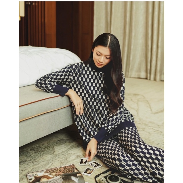 Signature comfy benang jarum buttonscarves