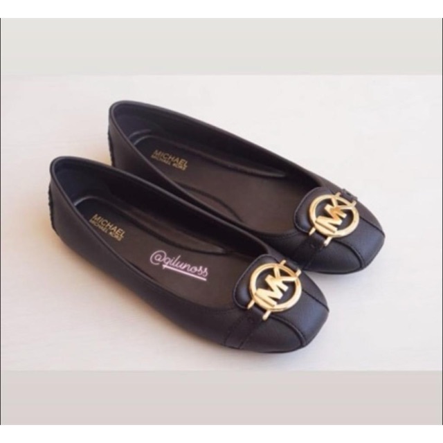 Michael kors fulton black with box