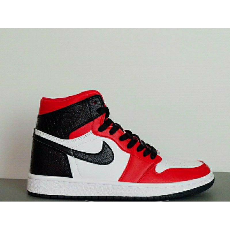 NIKE AIR JORDAN AJ 1 HI HIGH BLACK SATIN SNAKE SKIN SNAKESKIN BLACK RED